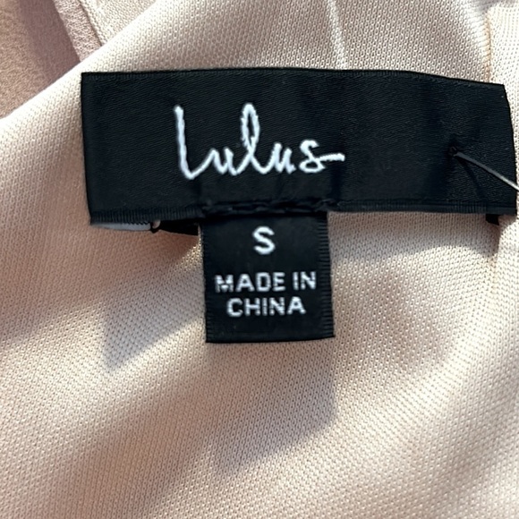 LULU'S Loving Moment Blush Cold-Shoulder Cutout Halter Maxi Dress SIze Small NWT - Picture 8 of 16